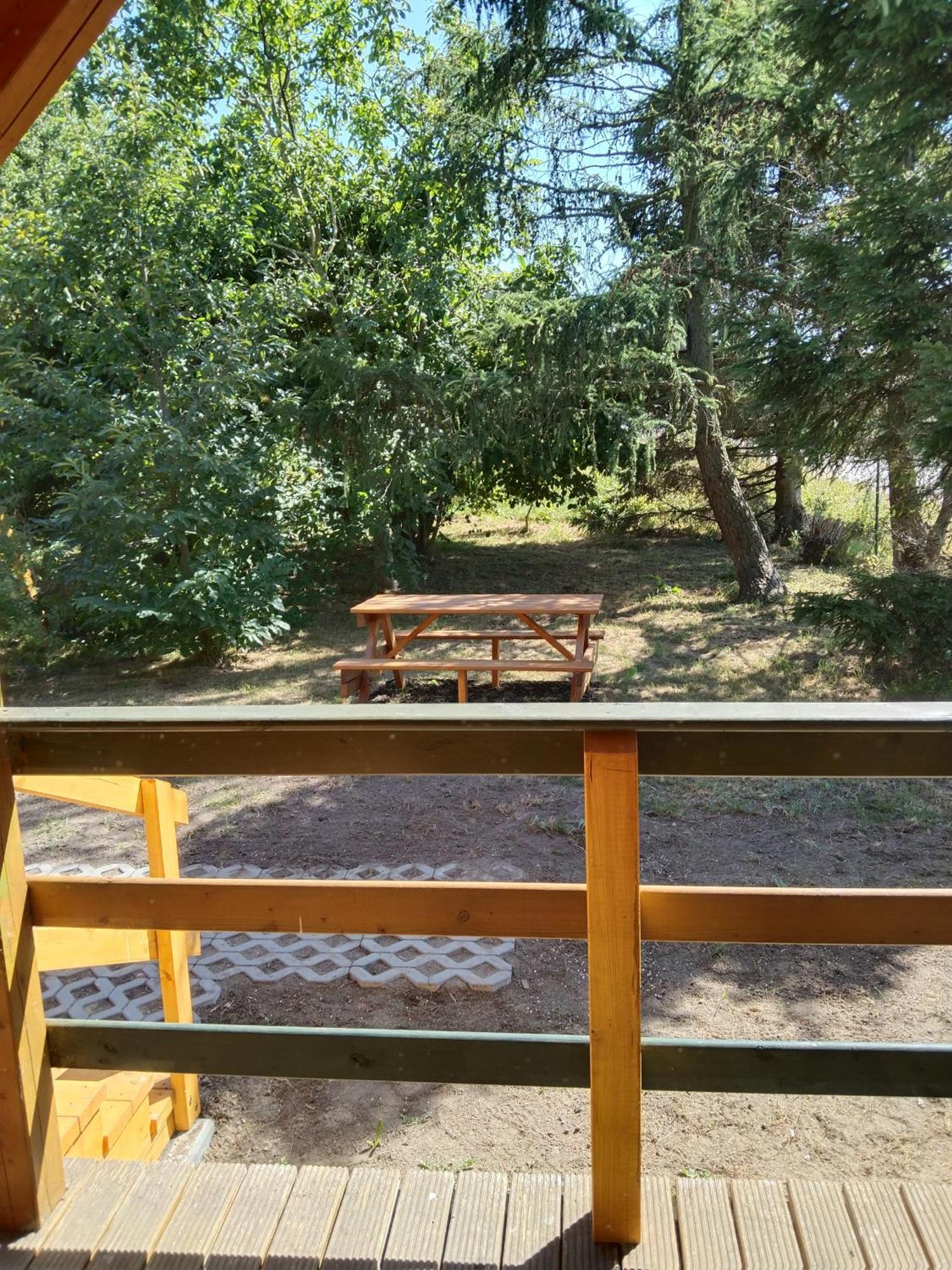 Domek Drewniany Nad Morzem Caloroczny Устроне-Морске Экстерьер фото